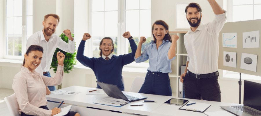 b2b sales slump team cheering