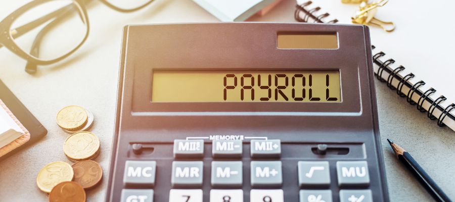 8 best times to switch payroll providers